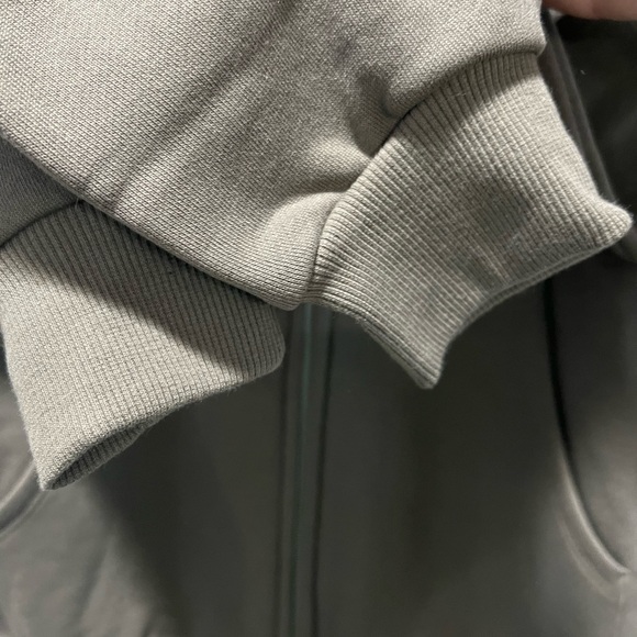 ALO Accolade Zip-Up Hoodie in Olive tree - Picture 5 of 7